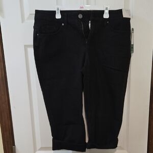 Time and Tru  Mid-rise Women's Cropped Black Jeans Size 14